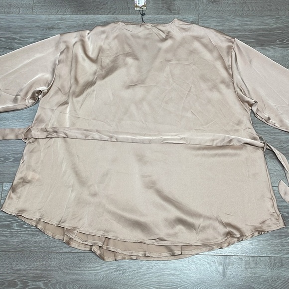 NWT Boohoo Satin Wrap Top Long Sleeve Blouse Nude 20 - Picture 14 of 16